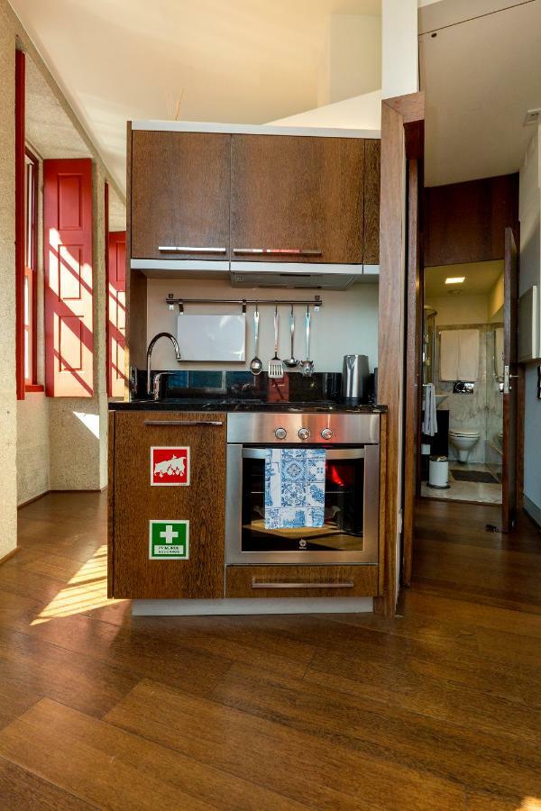 Flores Lofts *